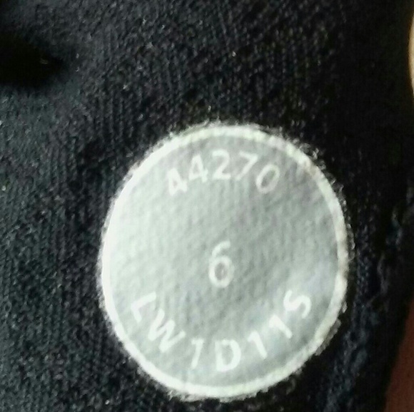 Lululemon Athletica Deep V cross Bodice tank top - Picture 6 of 9